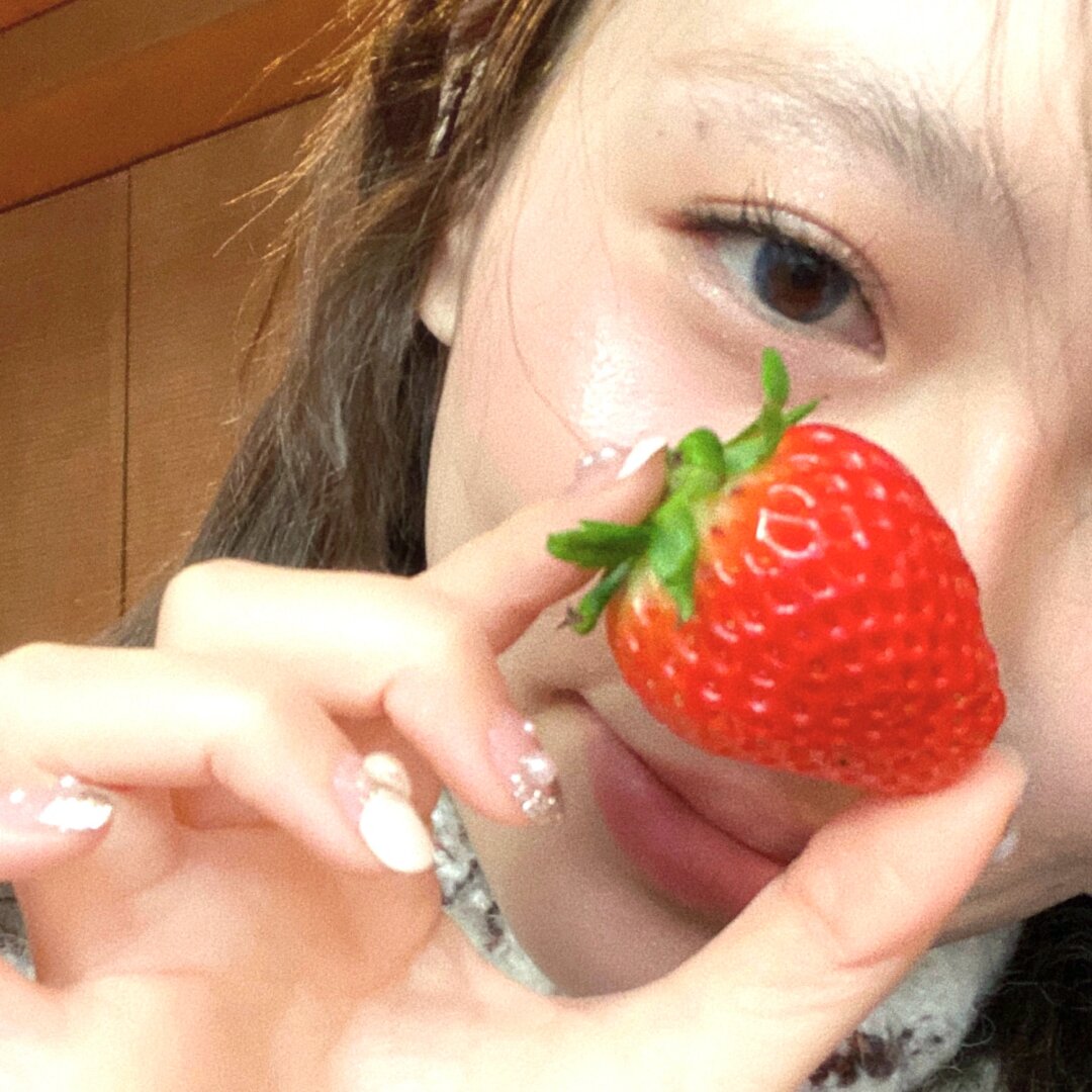 《某女网红被前男友曝骗钱，金额超两百万》配图
